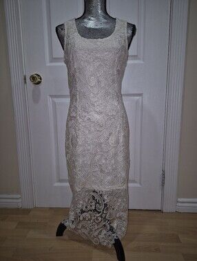 New Sans Souci White Gold Lace Crochet Midi Sleevless Dress Medium Size